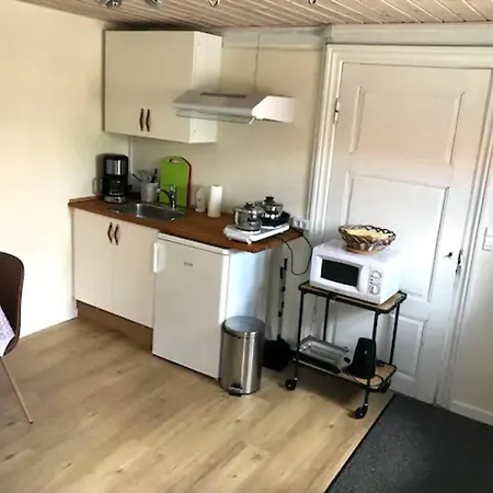 Authentic House, View, Close To Aakirkeby 아파트